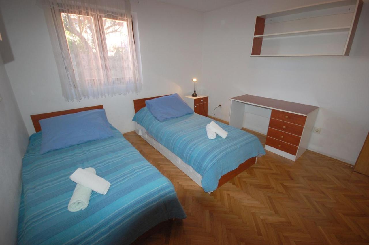 Apartments Daidzic By El-Pi Tours Njivice Exteriör bild